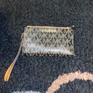 Michael kors bifold wallet